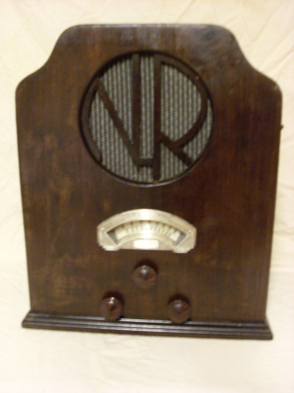 NATIONAL RADIO 101 (Copier) (2).JPG