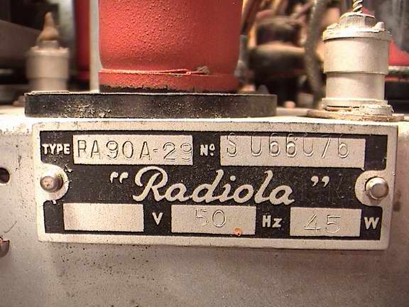 Resize of Radiola RA90A de 1939 d.jpg