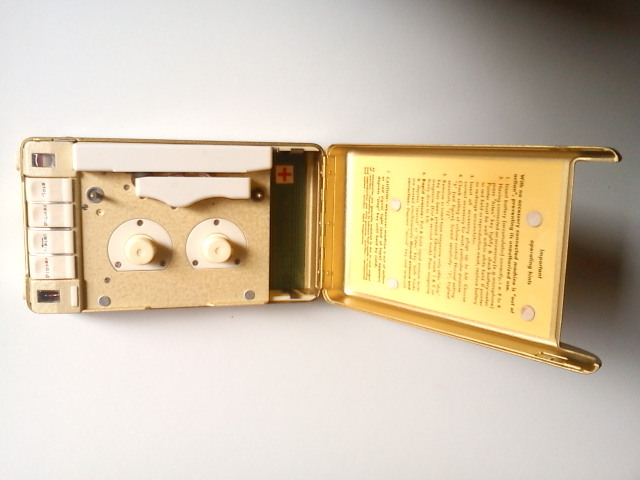 Magnétophone à bandes MINIFON HI-FI (2).JPG