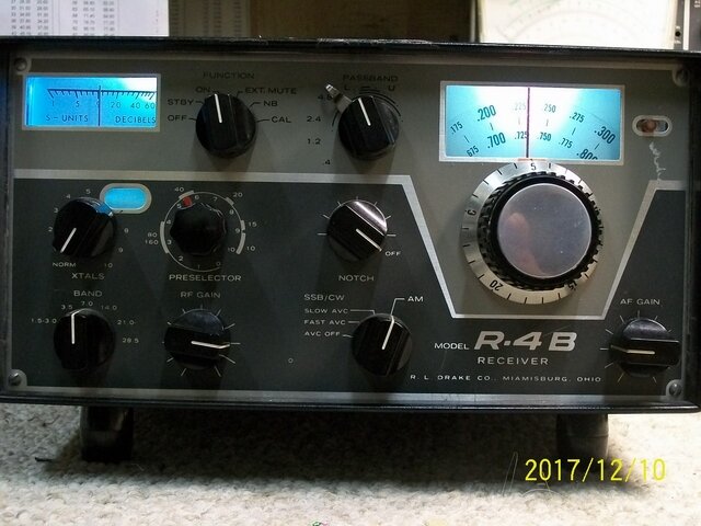 Récepteur R-4B face avant 03 RED.JPG